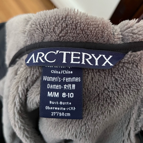 Arc’teryx Shell Jacket - Picture 4 of 6